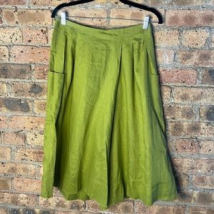 Devotion Twins green linen capri pants, size s, never worn